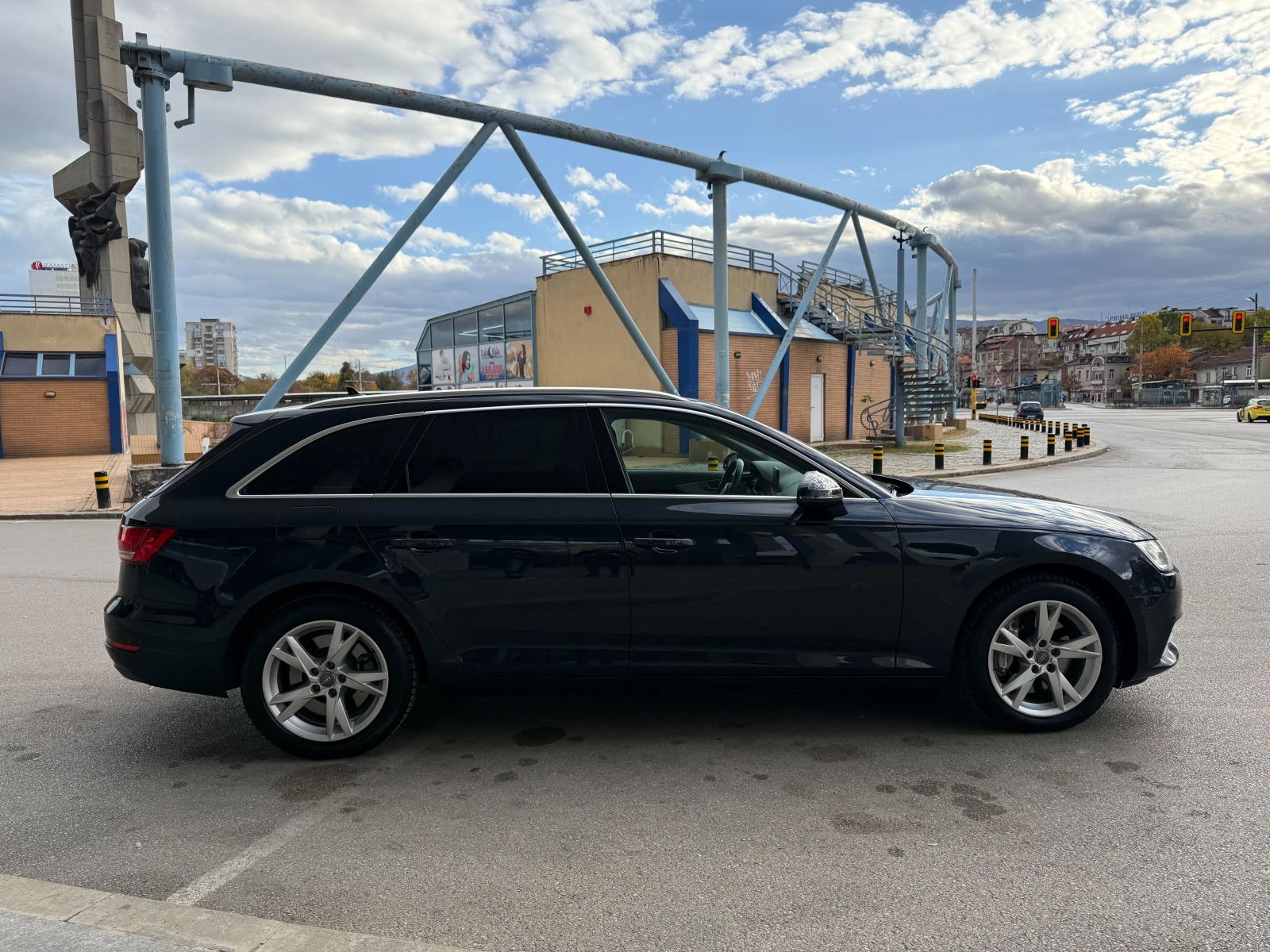 Audi A4 6 МЕСЕЦА ГАРАНЦИЯ/3.0TDI 272кс. 4x4 Сменени Вериги | Mobile.bg — изображение 5