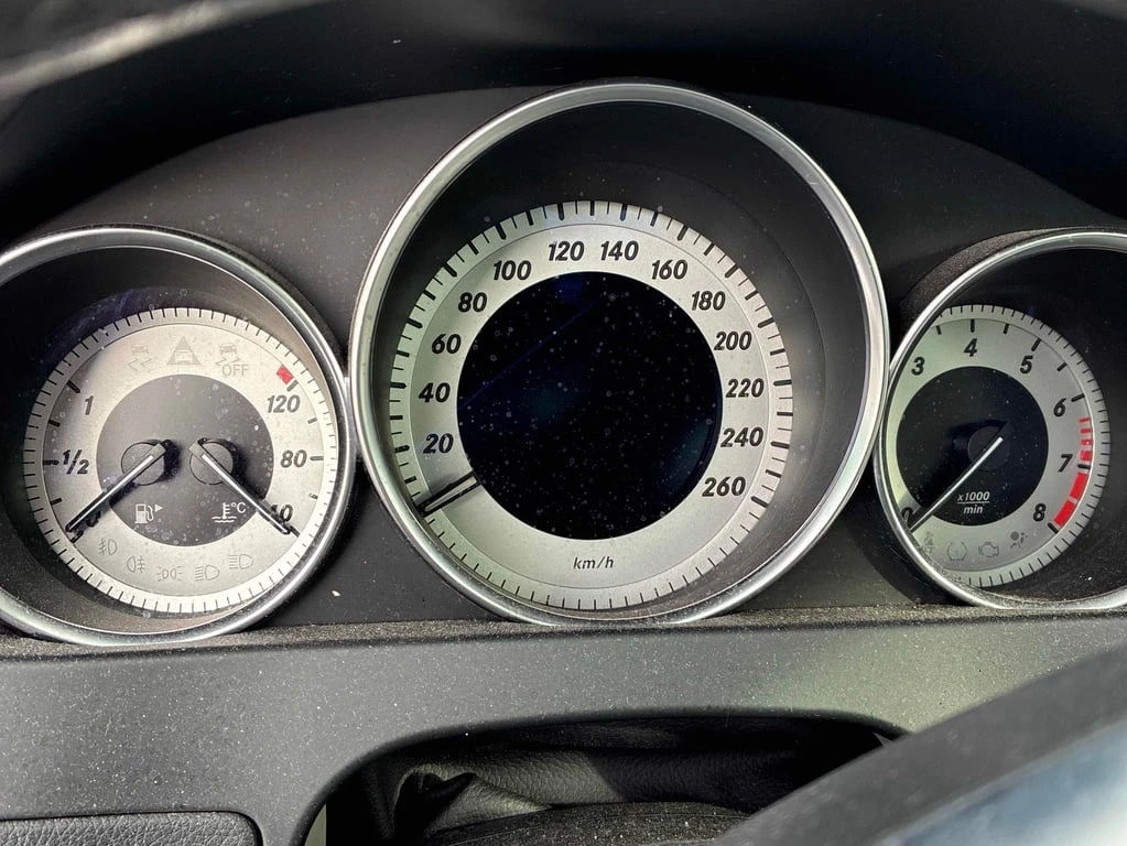 Mercedes-Benz C 300 * CARFAX * БЕЗ ПЪРВОНАЧАЛНА ВНОСКА - изображение 8