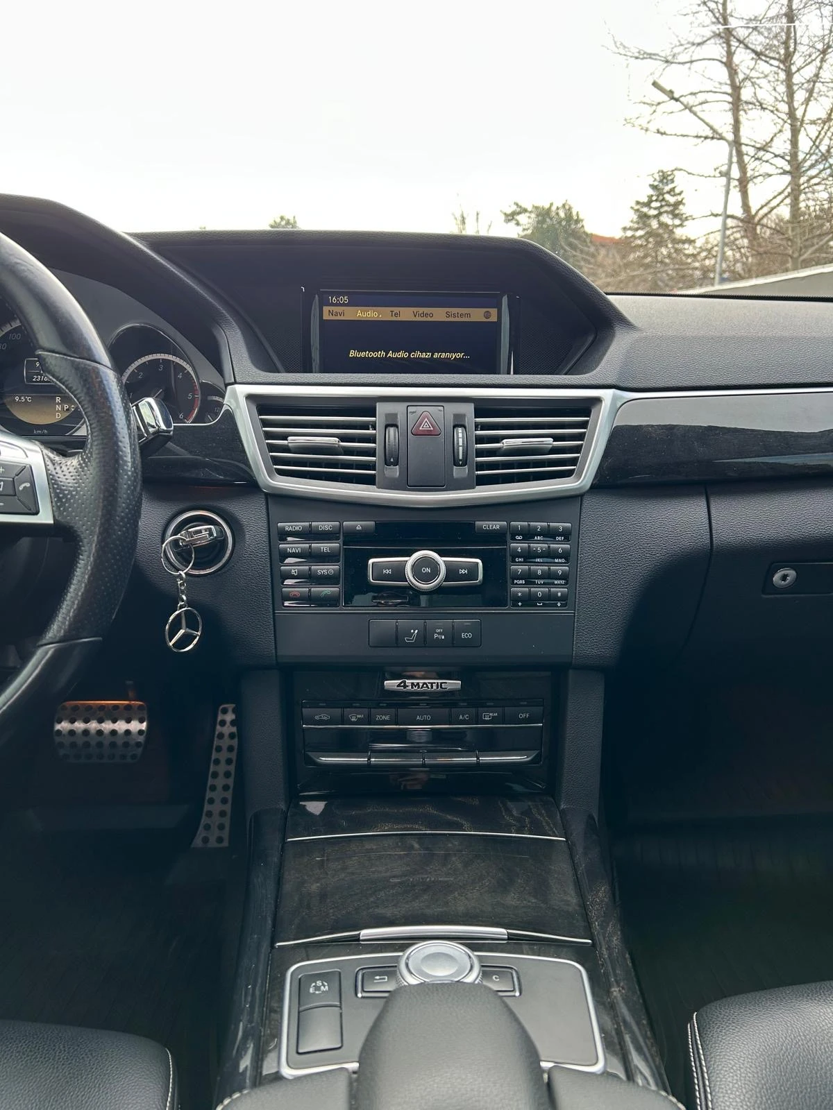 Mercedes-Benz E 250 4matic amg, снимка 10 - Автомобили и джипове - 53714326