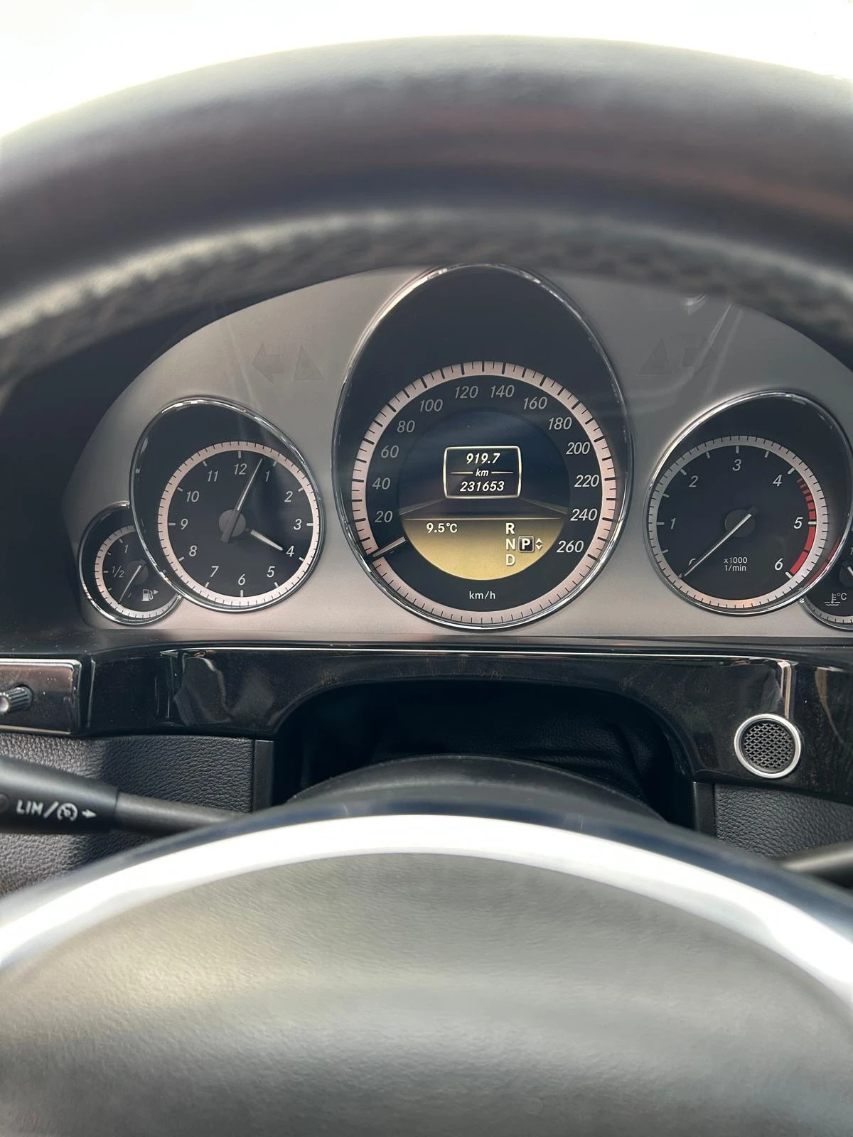 Mercedes-Benz E 250 4matic amg, снимка 11 - Автомобили и джипове - 53714326