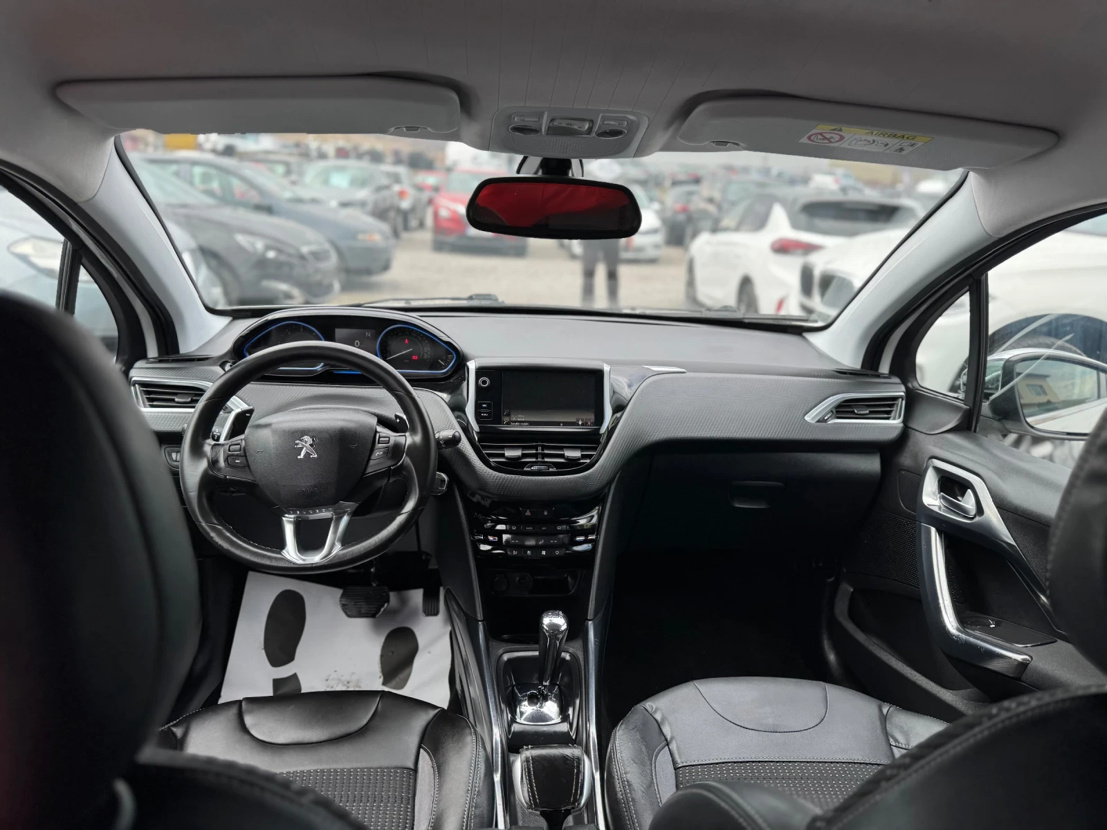 Peugeot 2008 1.6hdi ALURE AUTOMATIC , снимка 11 - Автомобили и джипове - 53728911