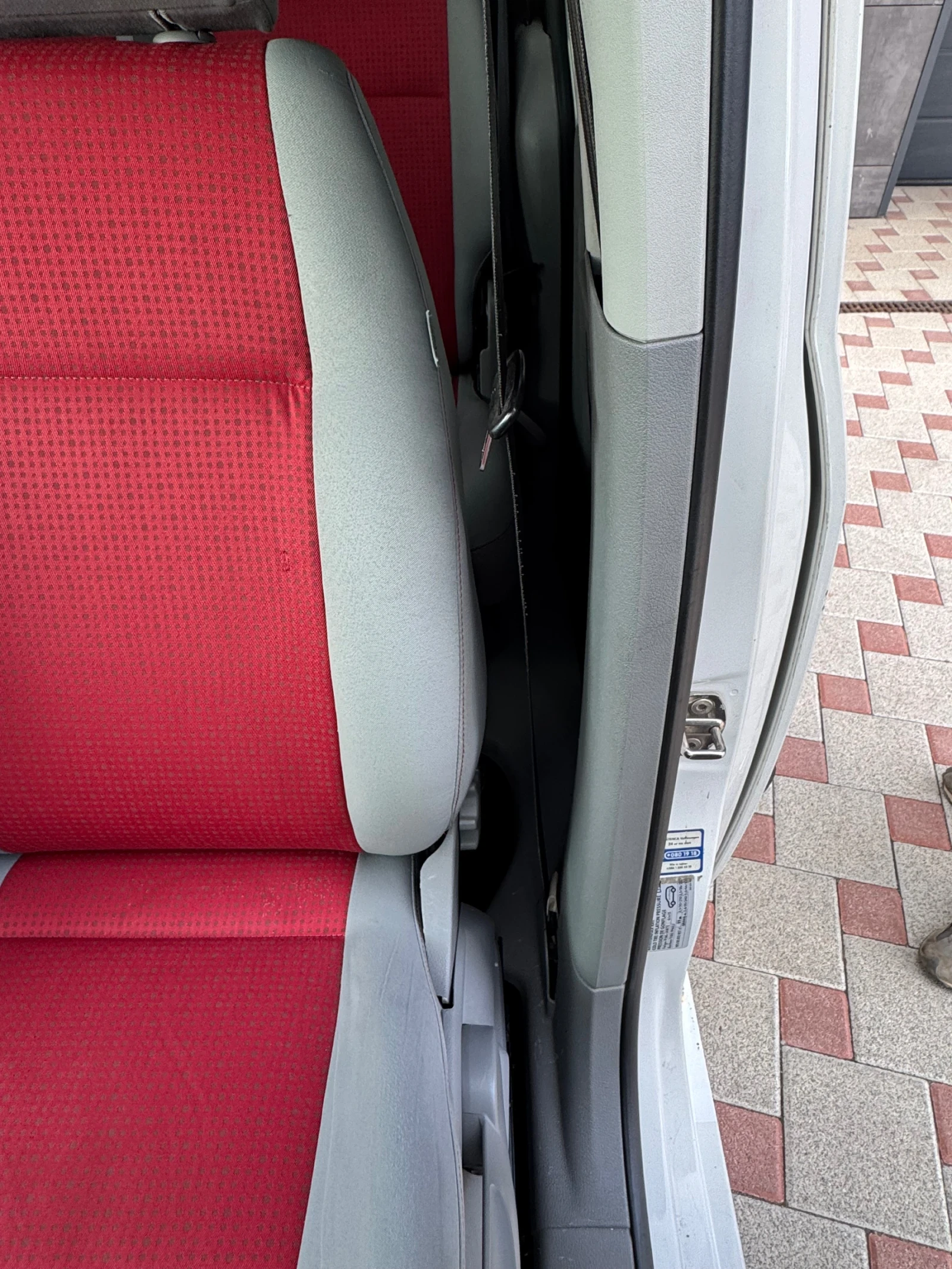 VW Caddy, снимка 12 - Автомобили и джипове - 53940781