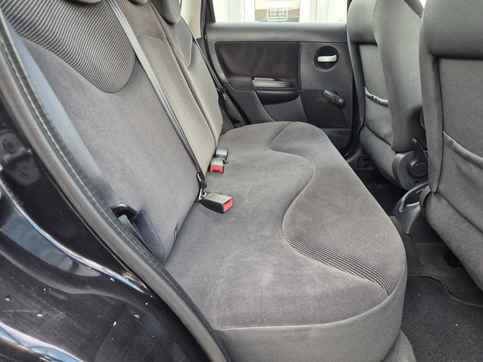 Citroen C3 1.4i-GNV, снимка 13 - Автомобили и джипове - 54370577