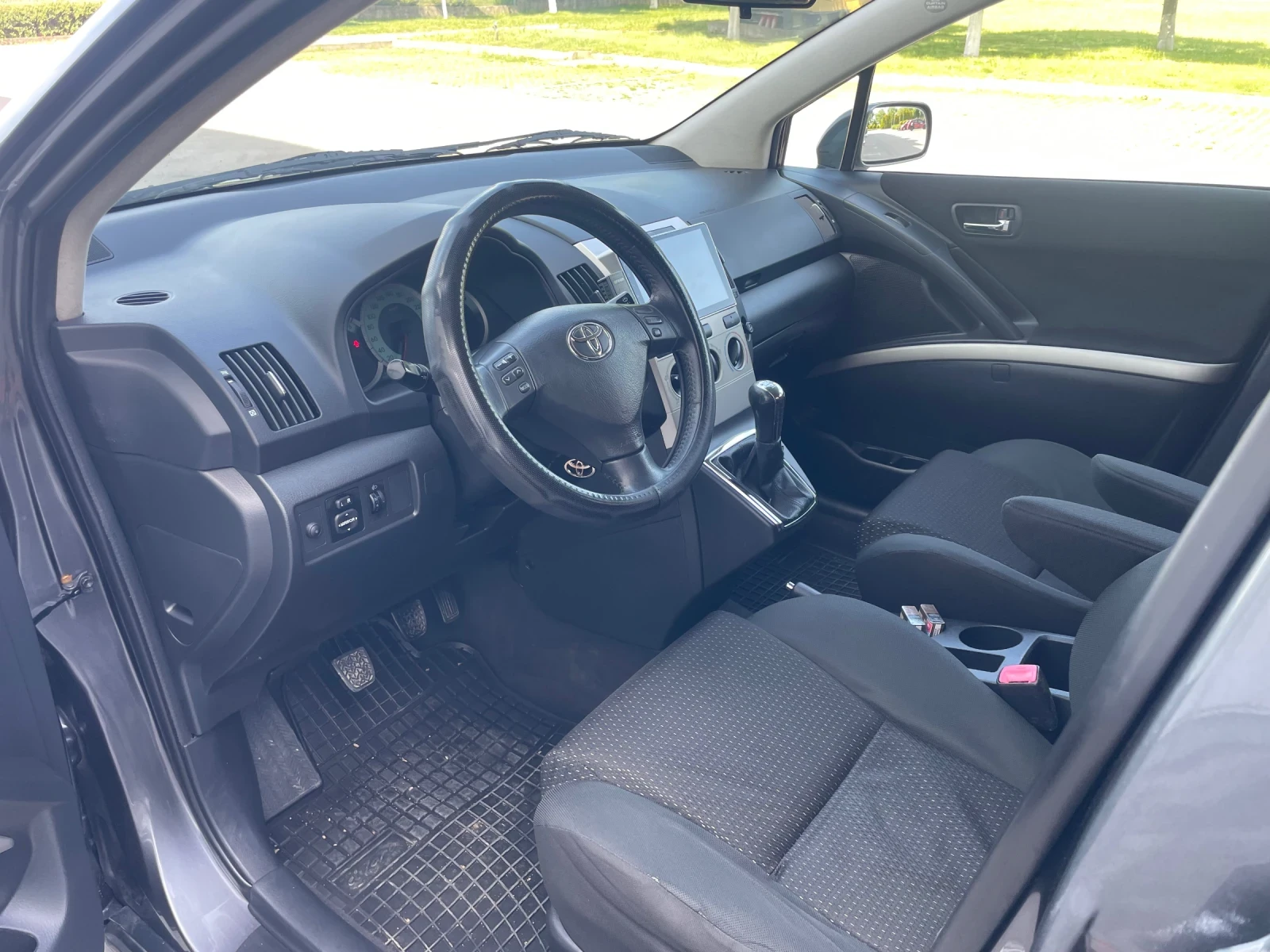Toyota Corolla verso 2.2D4D 136 KC 7MESTNA MEDIA KAMERA PARKTRONIK | Mobile.bg � ����������� 7