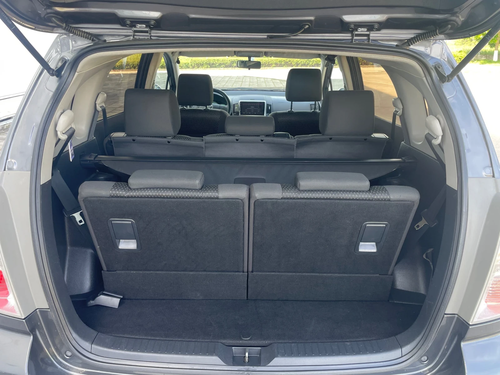 Toyota Corolla verso 2.2D4D 136 KC 7MESTNA MEDIA KAMERA PARKTRONIK | Mobile.bg � ����������� 12