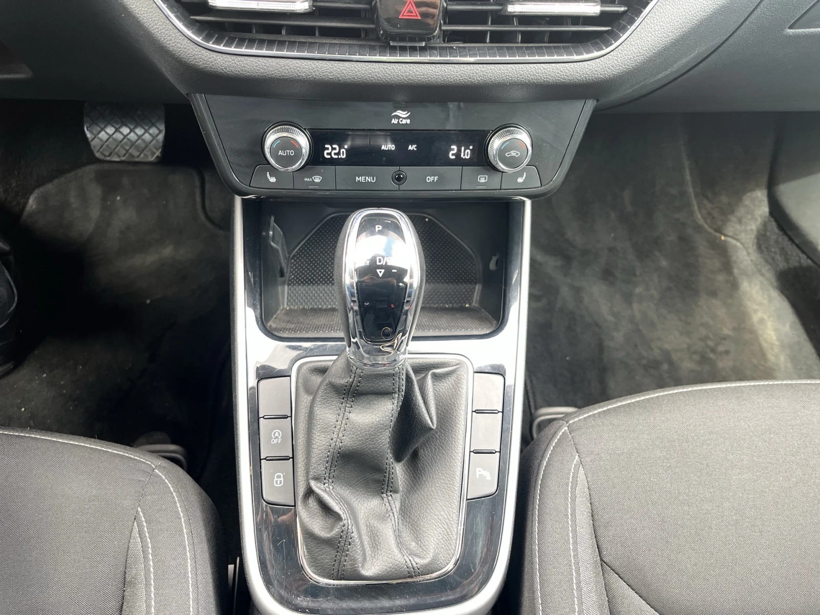 Skoda Fabia 1.5 TSI 7DSG, снимка 16 - Автомобили и джипове - 54750553