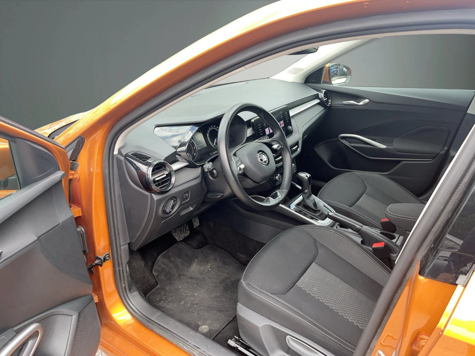 Skoda Fabia 1.5 TSI 7DSG, снимка 9 - Автомобили и джипове - 54750553