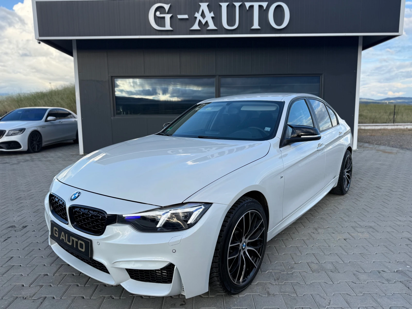 BMW 318 M sport Paket !!2.0d 143 ks Слбствен лизинг !!!