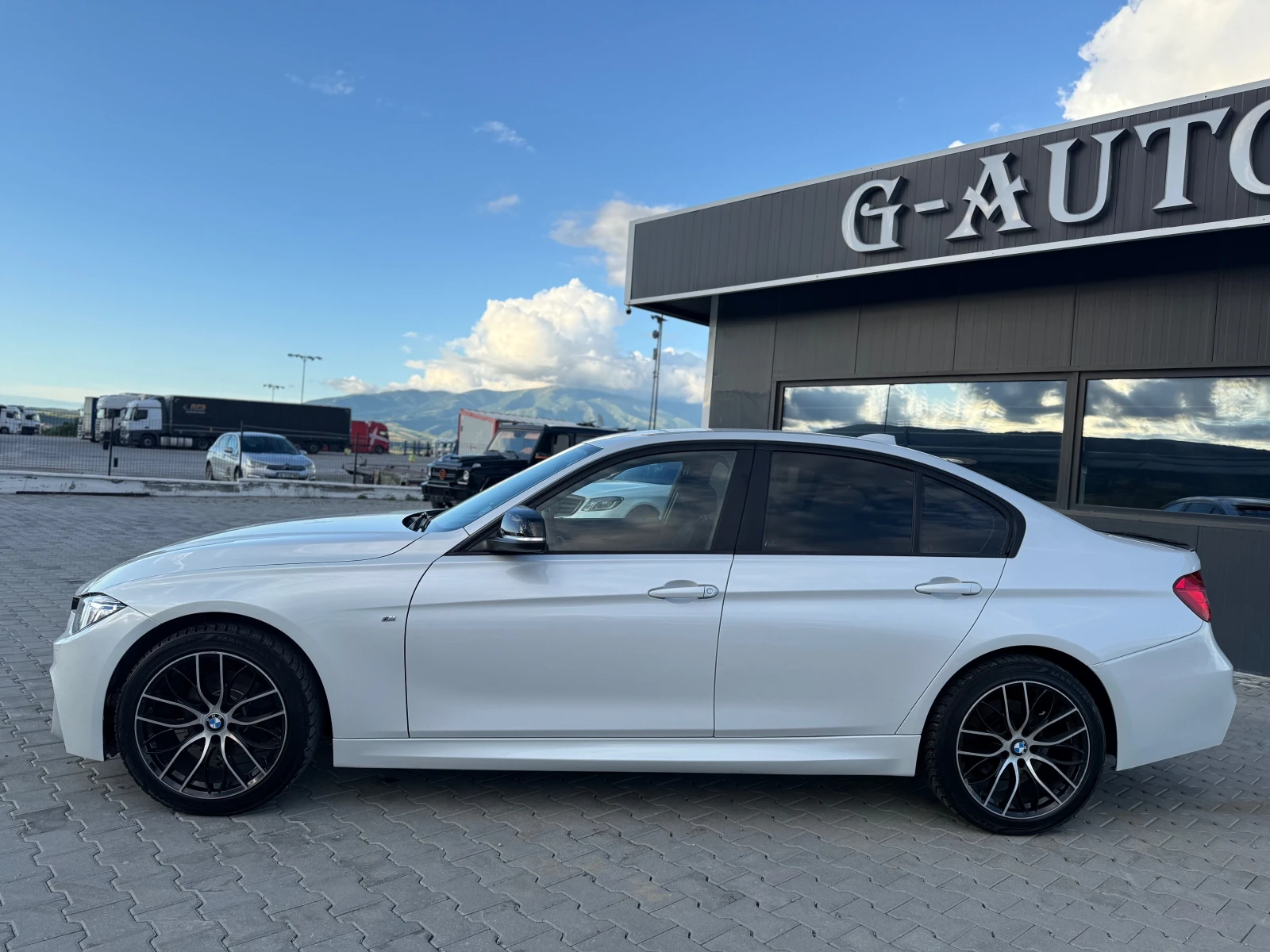 BMW 318 M sport Paket !!2.0d 143 ks Слбствен лизинг !!!, снимка 9 - Автомобили и джипове - 54801319