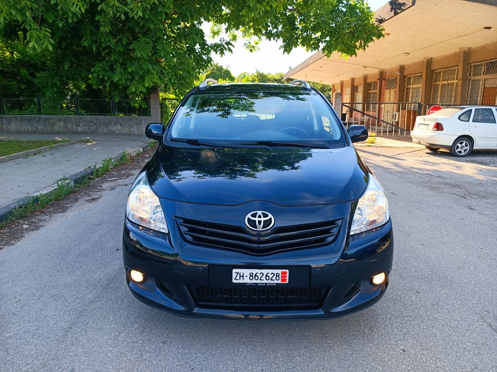 Toyota Verso 1.8i-147кс-ШВЕЙЦАРИЯ-РЪЧКА-6ск-7м