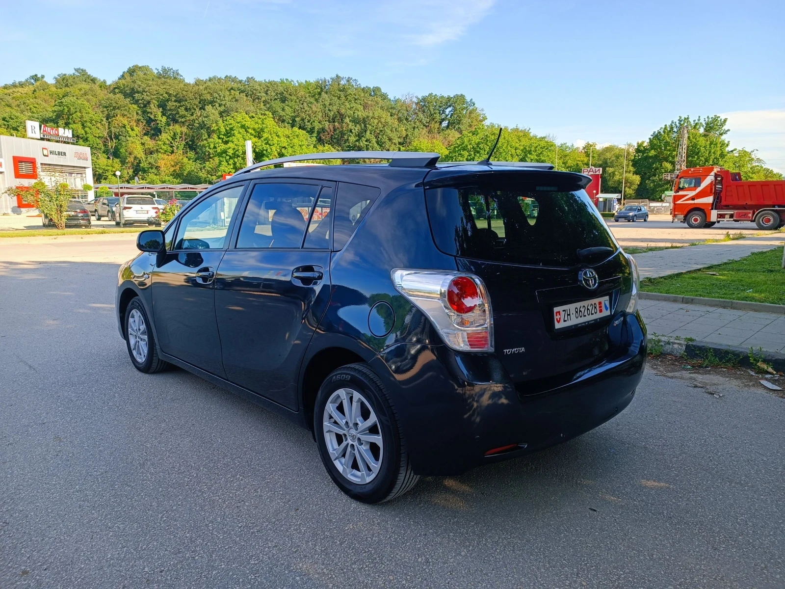 Toyota Verso 1.8i-147кс-ШВЕЙЦАРИЯ-РЪЧКА-6ск-7м, снимка 5 - Автомобили и джипове - 54861895