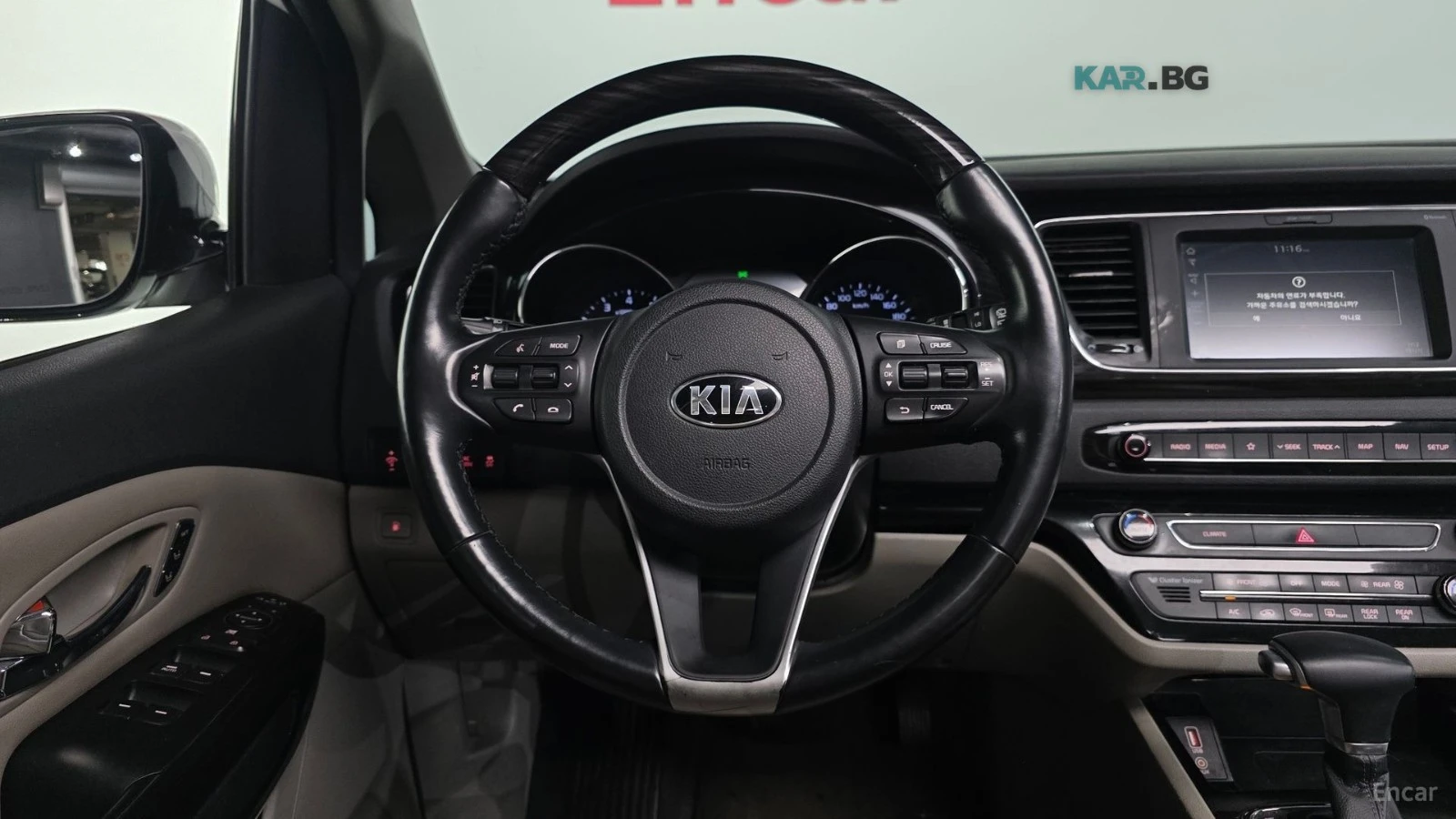 Kia Carnival * 9 МЕСТА* KEYLESS* Camera* ПОДГРЕВ* 360* , снимка 13 - Автомобили и джипове - 55061982