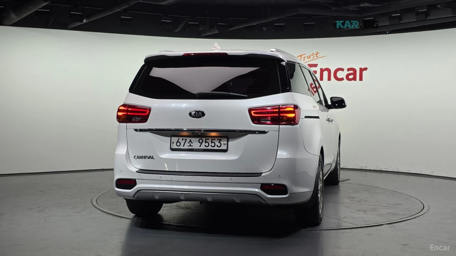 Kia Carnival * 9 МЕСТА* KEYLESS* Camera* ПОДГРЕВ* 360* , снимка 4 - Автомобили и джипове - 55061982