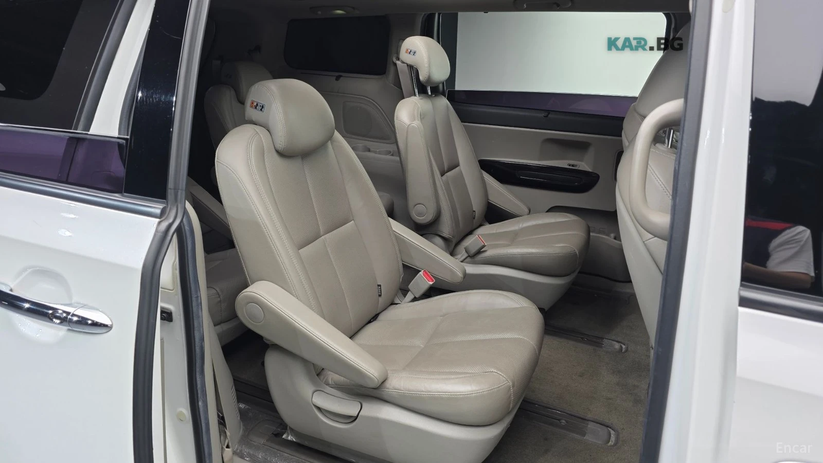 Kia Carnival * 9 МЕСТА* KEYLESS* Camera* ПОДГРЕВ* 360* , снимка 11 - Автомобили и джипове - 55061982