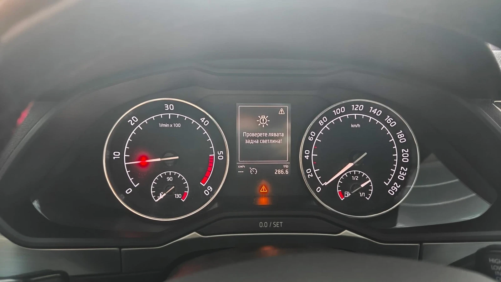 Skoda Superb, снимка 12 - Автомобили и джипове - 55108662
