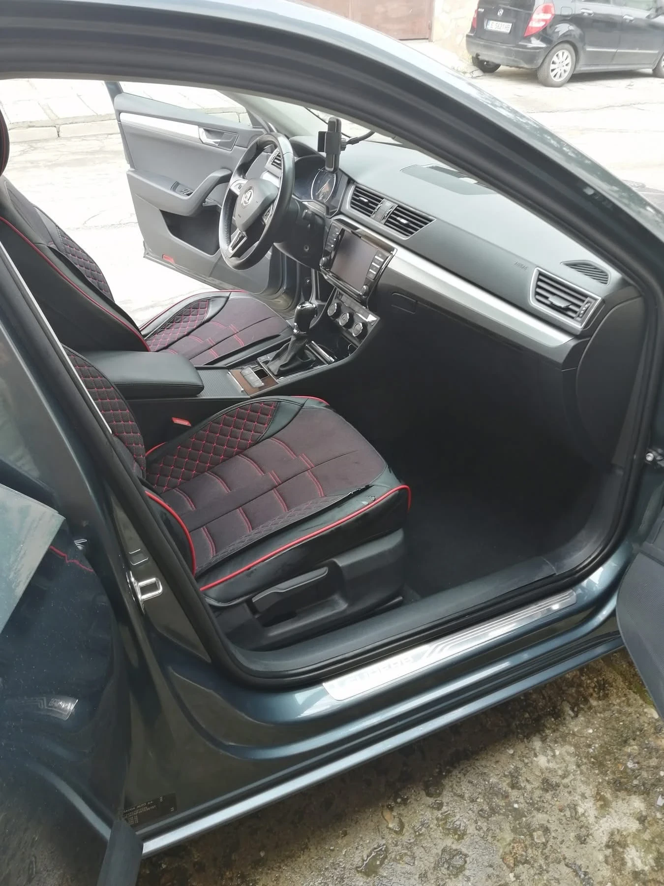 Skoda Superb, снимка 8 - Автомобили и джипове - 55108662