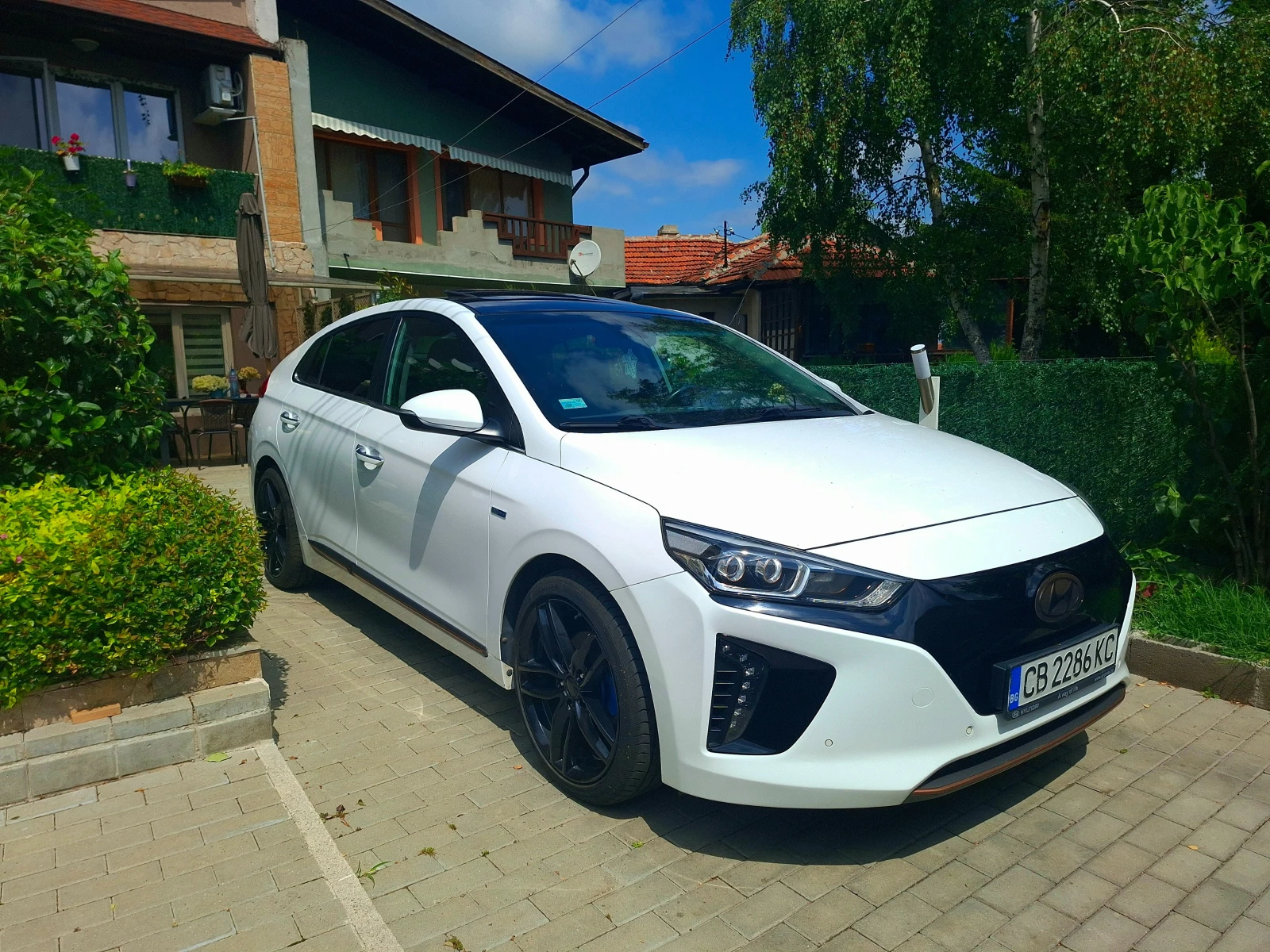 Hyundai Ioniq, снимка 2 - Автомобили и джипове - 55147974