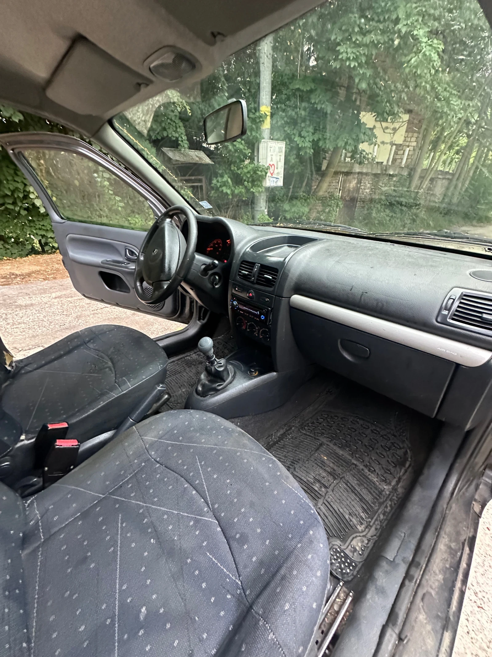 Renault Clio, снимка 7 - Автомобили и джипове - 55162537