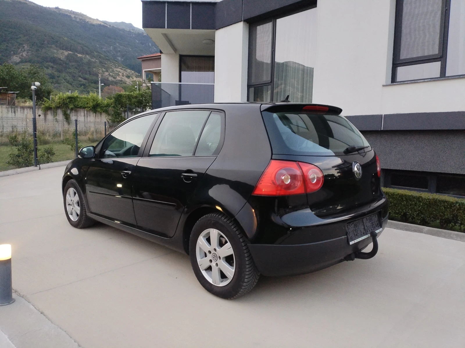 VW Golf 2.0 TDI BMM-8V 6ск Клима Теглич Уникат , снимка 15 - Автомобили и джипове - 55366197