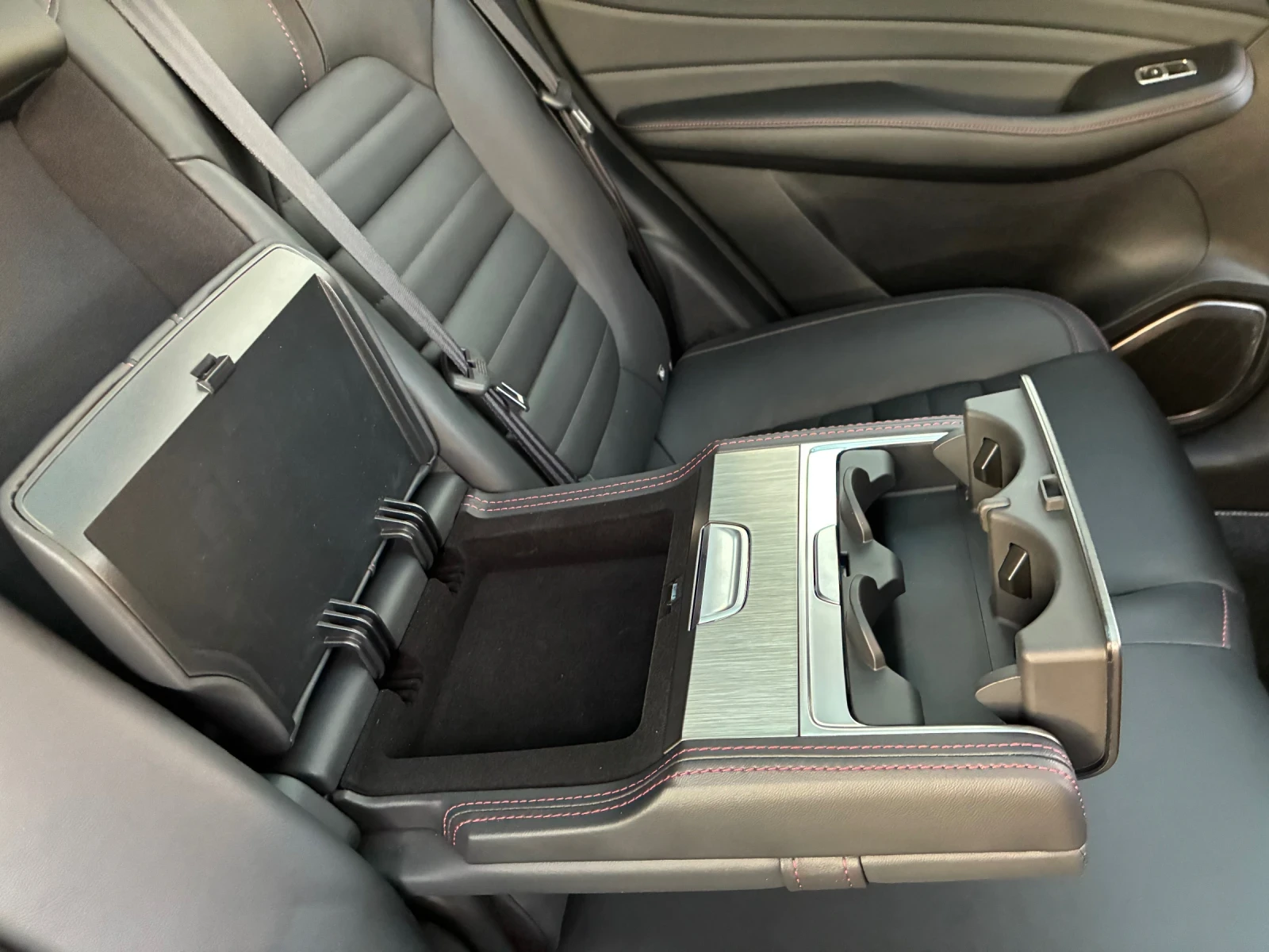 Mg EHS 1, 5 PLUG-IN HYBRID - LUXURY- LUXUR, снимка 9 - Автомобили и джипове - 55418008