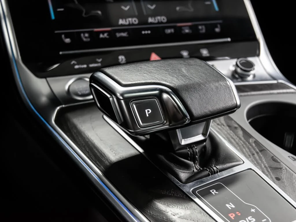 Audi A7 quattro Technik* АвтоКредит * (Цена до БГ), снимка 17 - Автомобили и джипове - 55658230