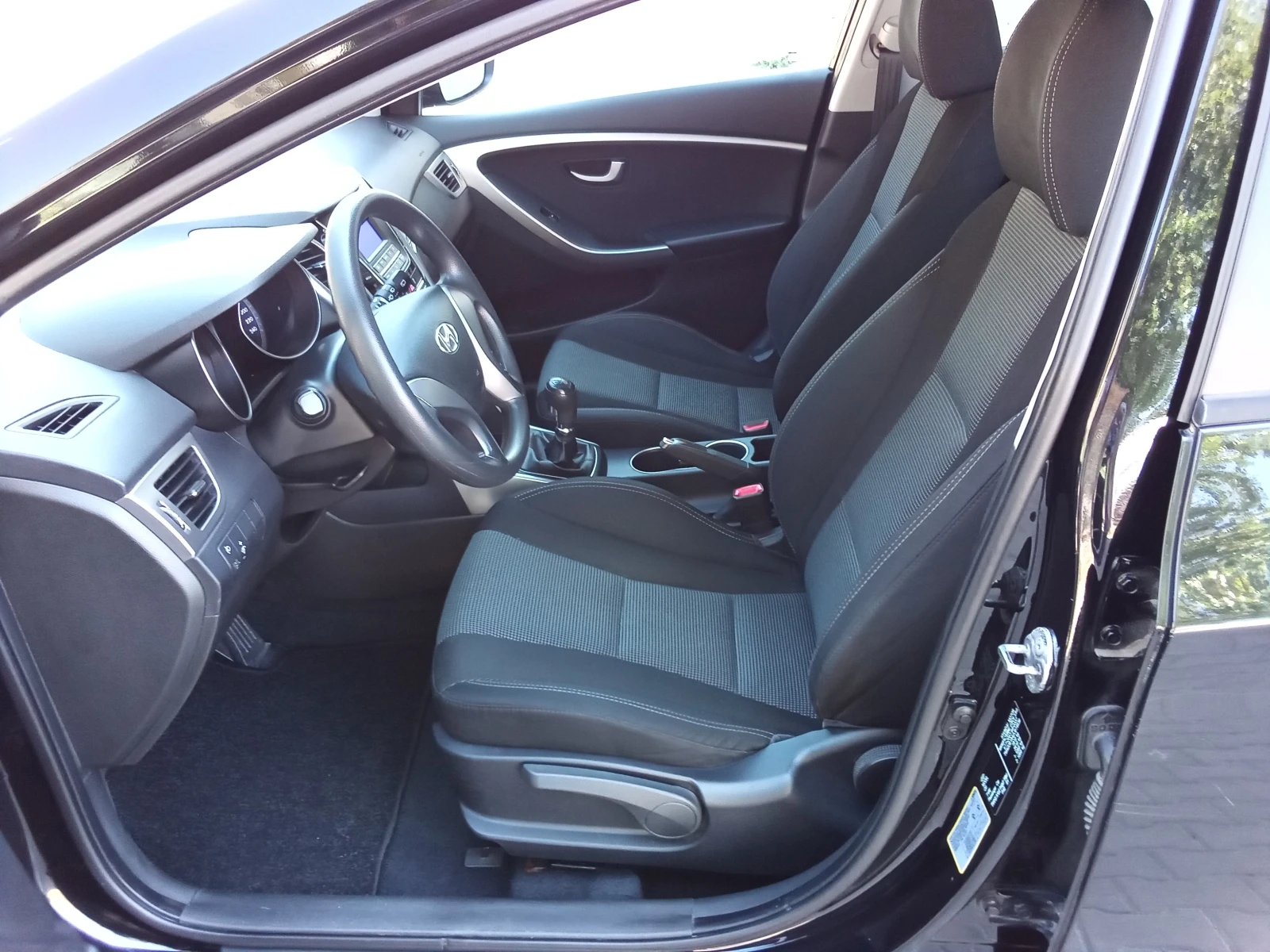 Hyundai I30 1.4CRDI-90kc. Euro5, снимка 10 - Автомобили и джипове - 56085506