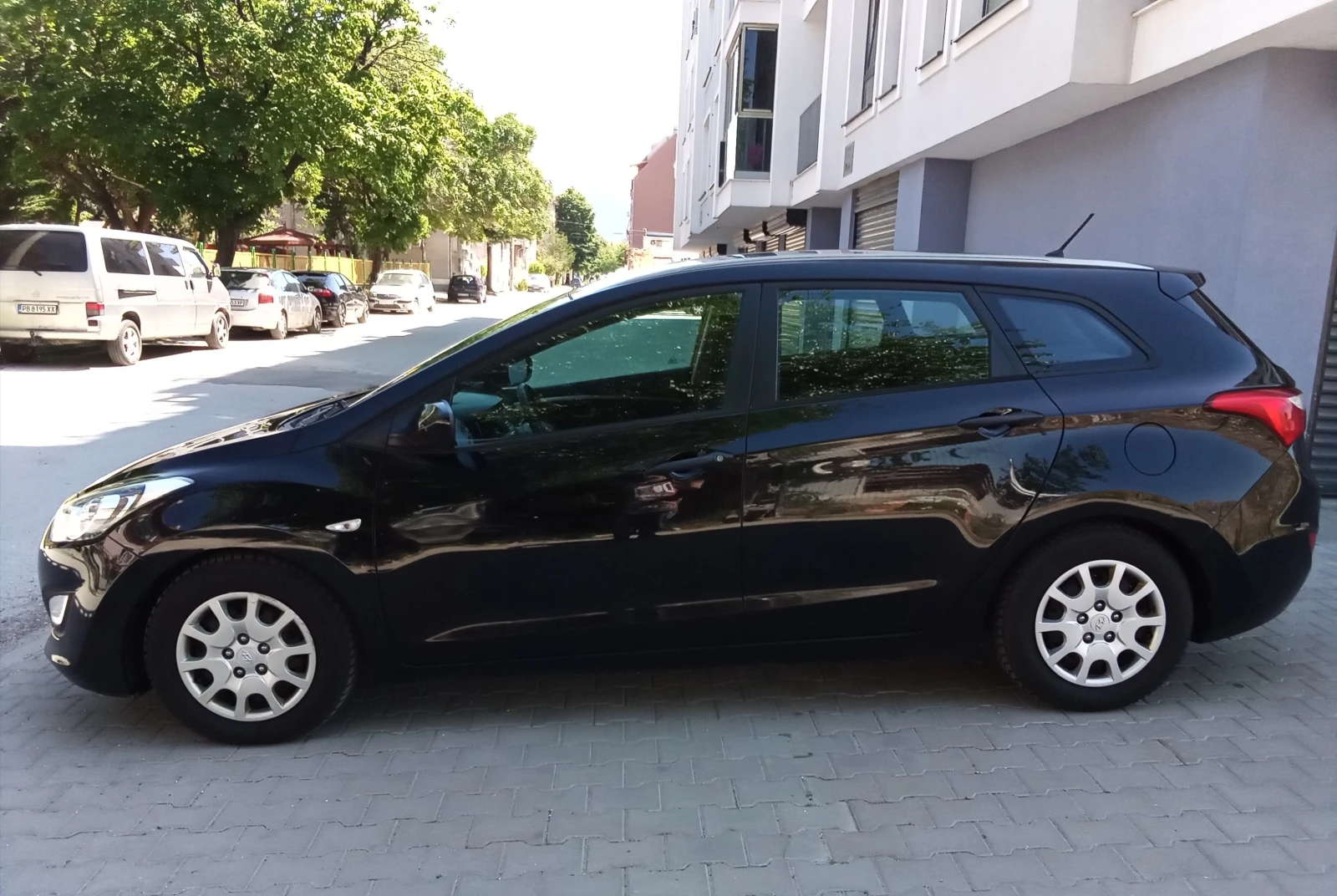 Hyundai I30 1.4CRDI-90kc. Euro5, снимка 4 - Автомобили и джипове - 56085506