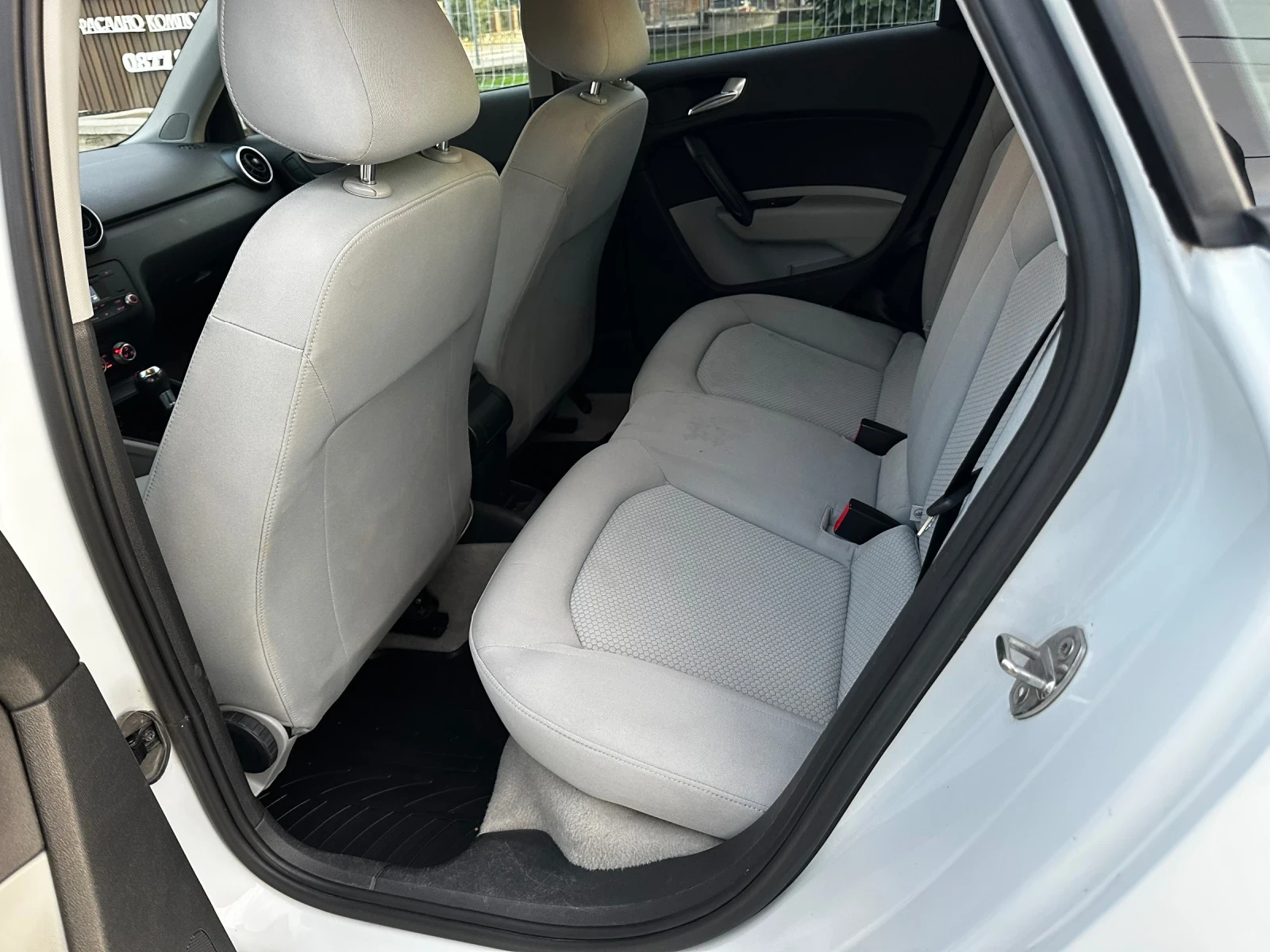Audi A1, снимка 10 - Автомобили и джипове - 56322754