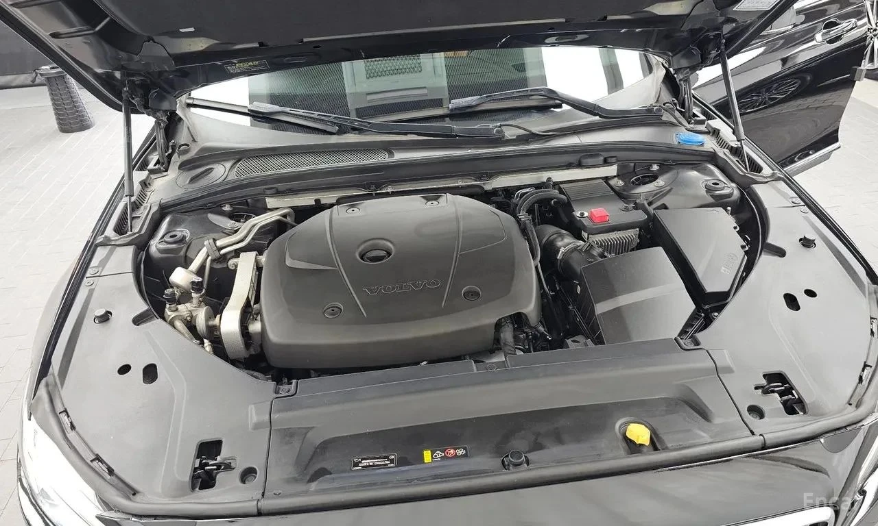 Volvo S90, снимка 4 - Автомобили и джипове - 56710891