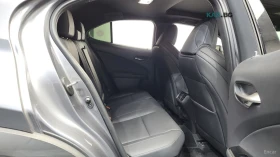Lexus UX F-SPORT 2WD* КОЖА* ПОДГРЕВ* ОБДУХВАНЕ* ПАНО, снимка 17
