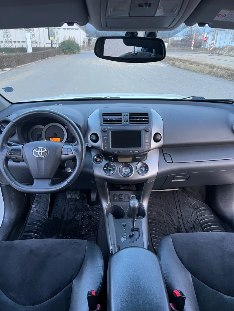 Toyota Rav4 2012, снимка 12 - Автомобили и джипове - 48935295