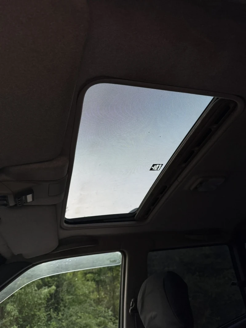 Nissan Terrano, снимка 12 - Автомобили и джипове - 51960043