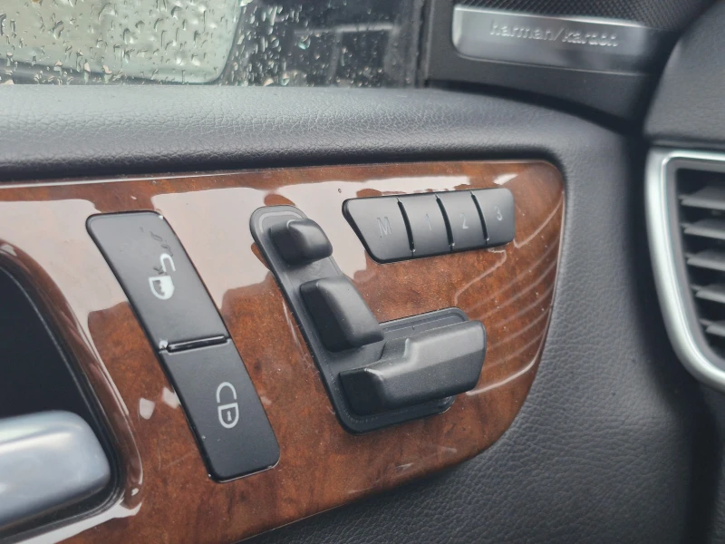 Mercedes-Benz GL 550 AMG 4Matic AIR KeyGO 360 MASSAGE HlK Вакуум iCarbg, снимка 9 - Автомобили и джипове - 53187772