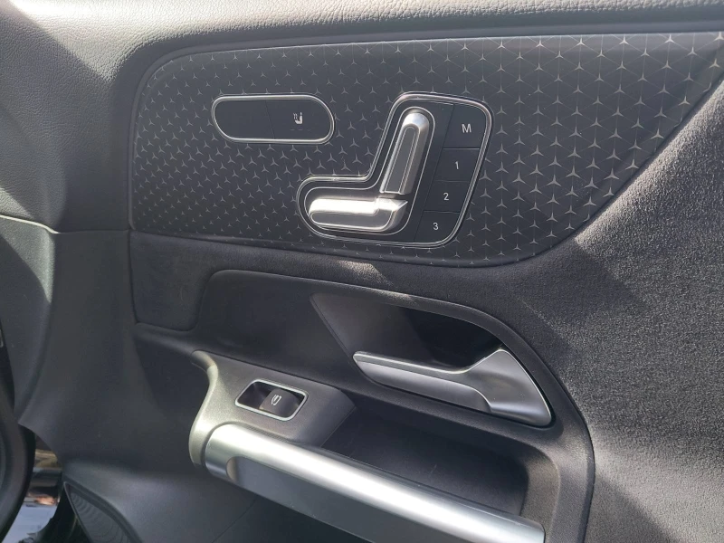 Mercedes-Benz GLB 220d 4MATIC 6+ 1 места, снимка 12 - Автомобили и джипове - 53538613