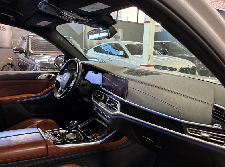 BMW X7 xDrive40i| INDIVIDUAL| NAV| HEADSUP| 3DCAM| 7PASSE, снимка 14 - Автомобили и джипове - 53166070