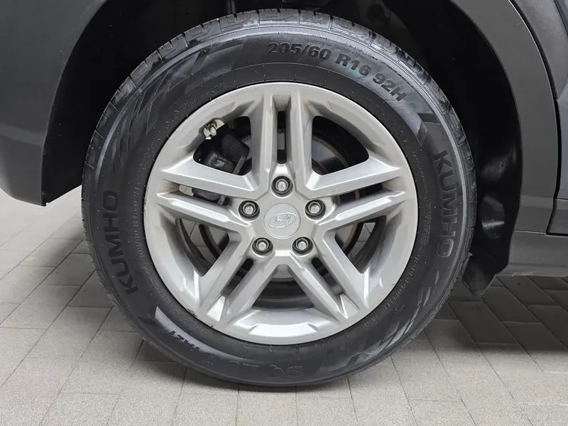 Hyundai Kona 1.6, снимка 5 - Автомобили и джипове - 54627057