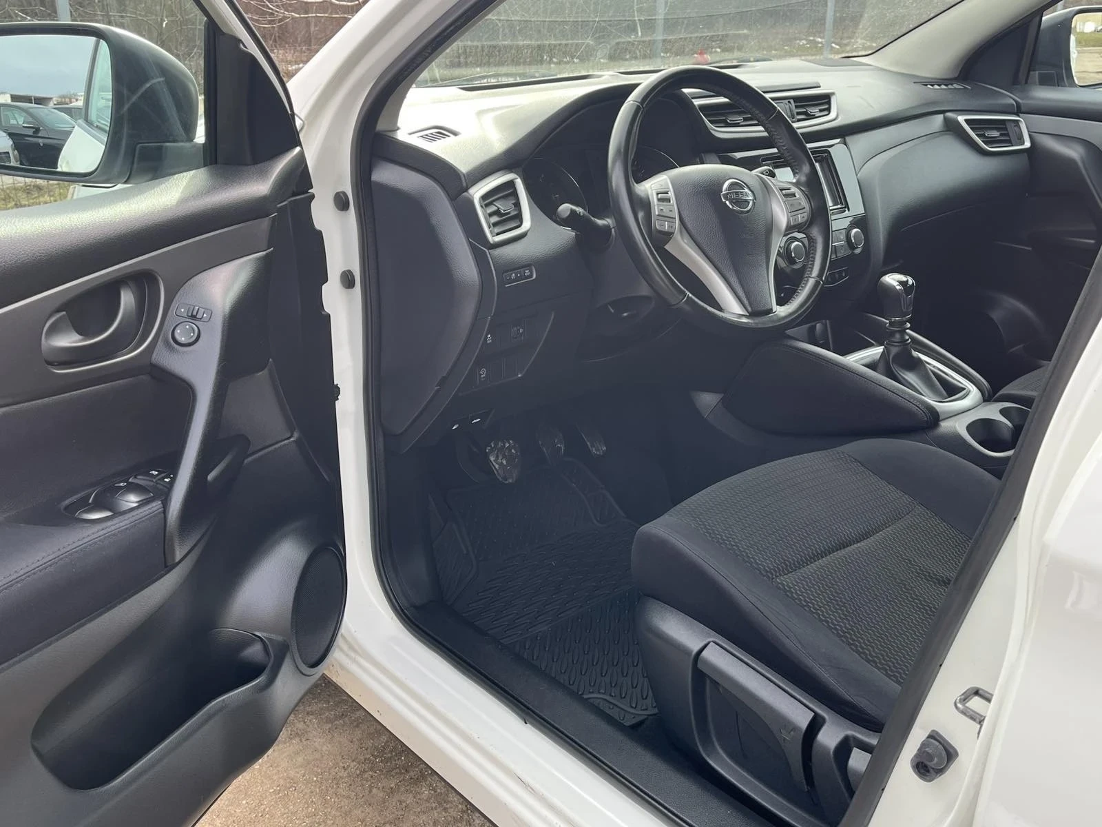 Nissan Qashqai 1.5 DCI NAVI | Mobile.bg � ����������� 6