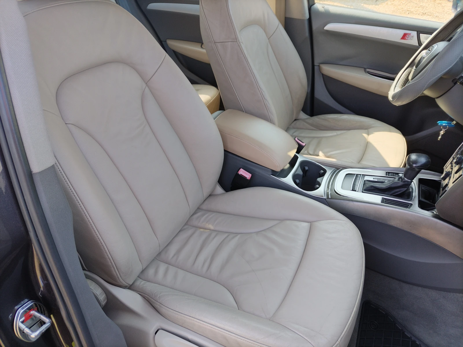 Audi Q5 2.0tdi, снимка 11 - Автомобили и джипове - 54172912