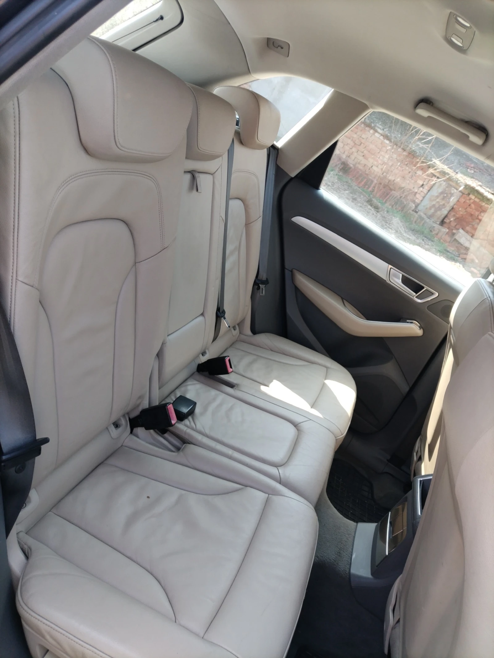 Audi Q5 2.0tdi, снимка 13 - Автомобили и джипове - 54172912