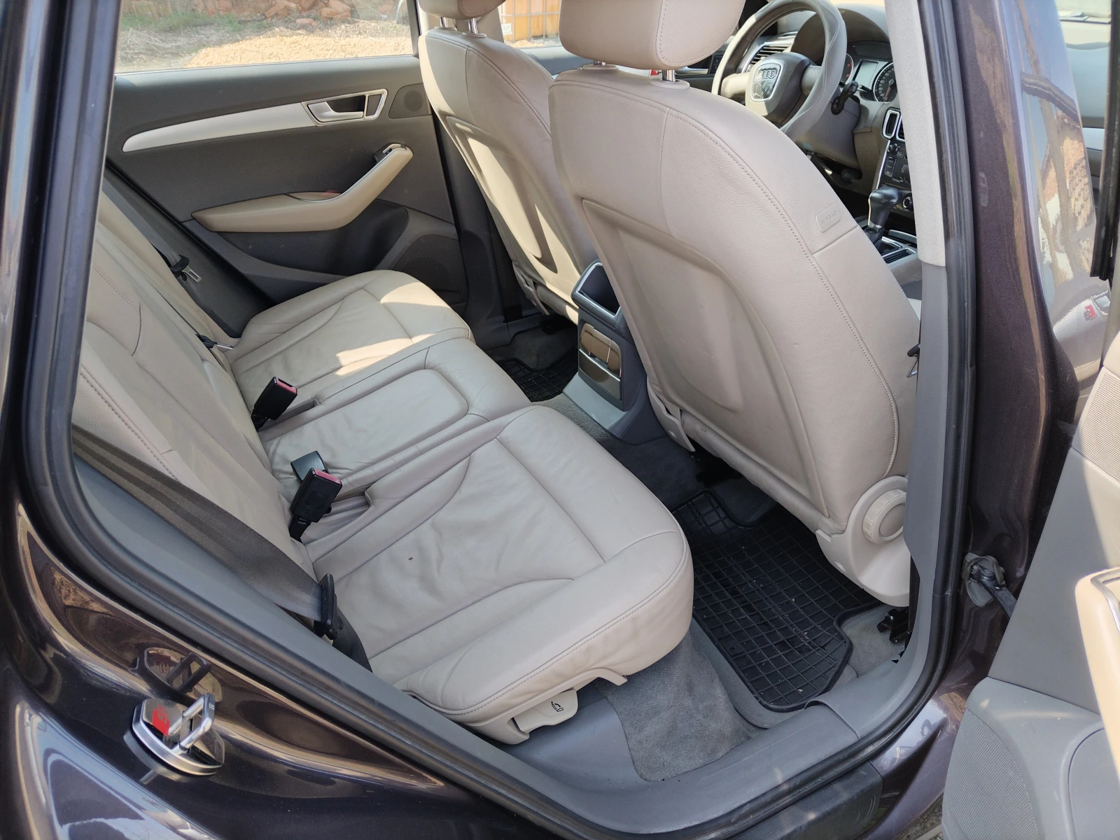 Audi Q5 2.0tdi, снимка 12 - Автомобили и джипове - 54172912