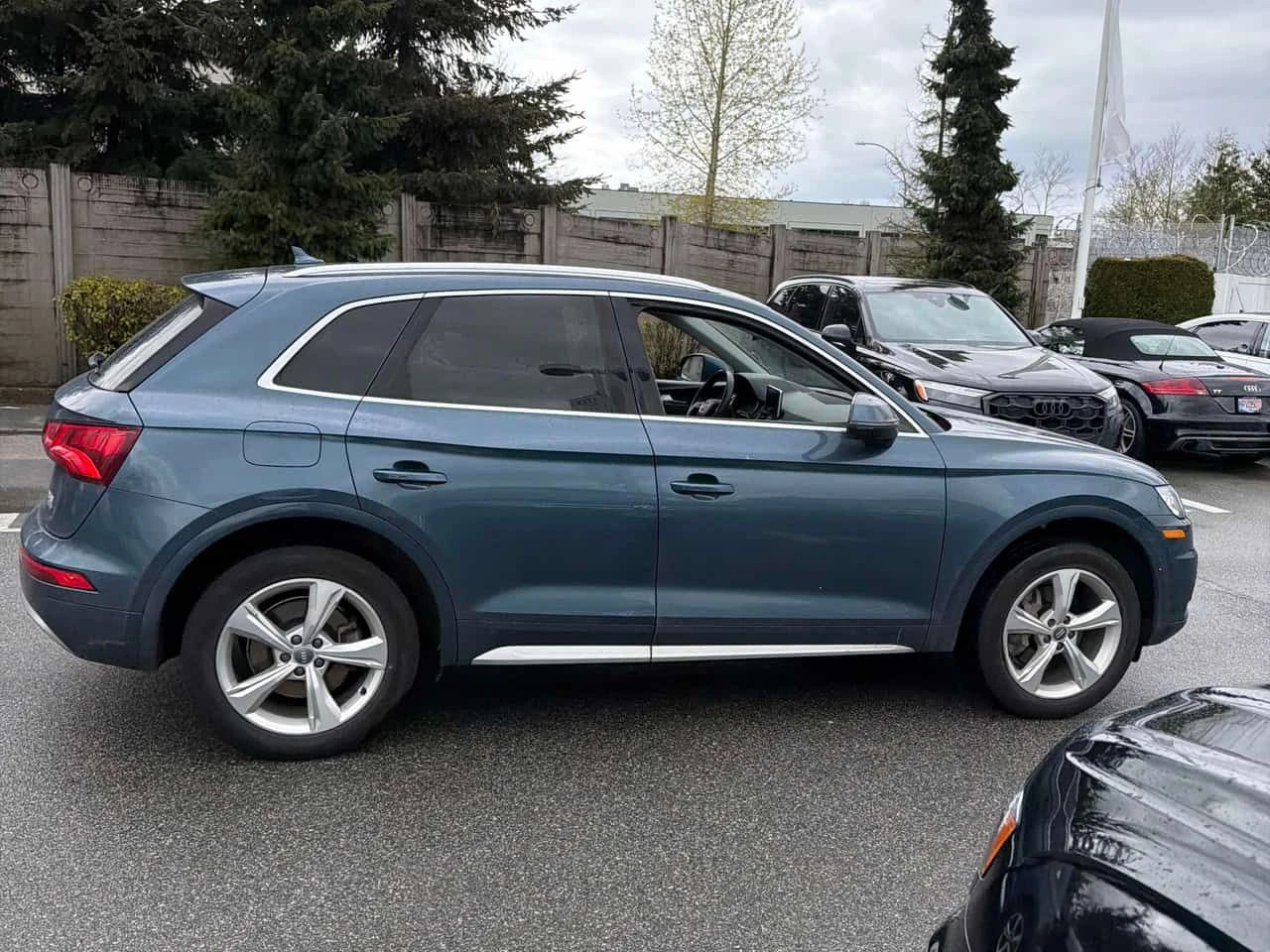 Audi Q5 * Progressiv * ПОДГРЕВ* ПАНОРАМА* KEYLESS* , снимка 3 - Автомобили и джипове - 54184770