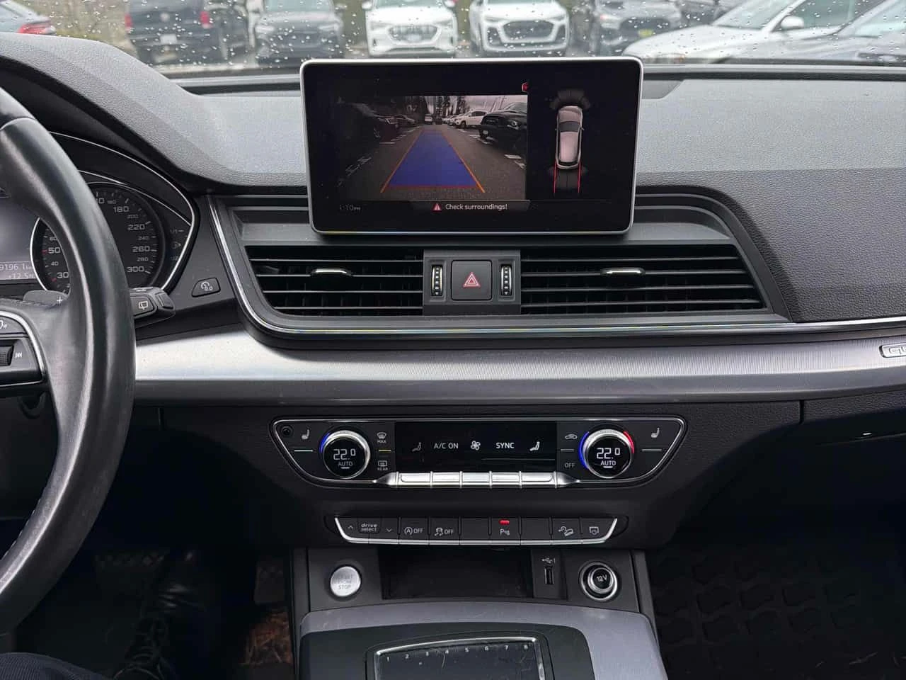 Audi Q5 * Progressiv * ПОДГРЕВ* ПАНОРАМА* KEYLESS* , снимка 9 - Автомобили и джипове - 54184770