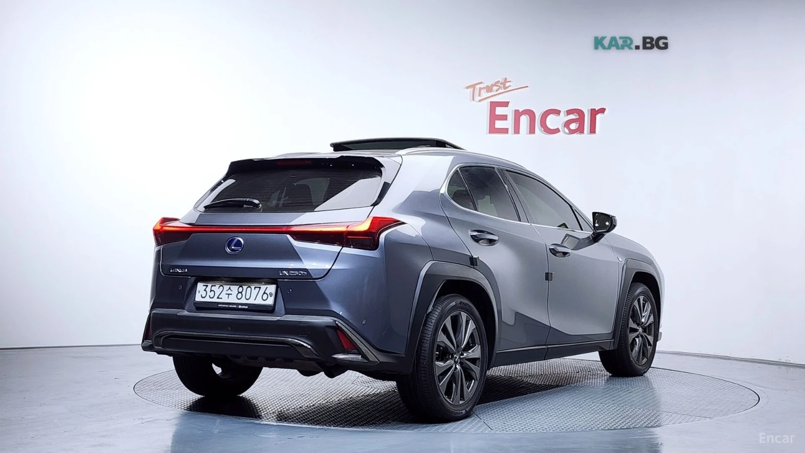 Lexus UX F-SPORT 2WD* КОЖА* ПОДГРЕВ* ОБДУХВАНЕ* ПАНО, снимка 3 - Автомобили и джипове - 54780993
