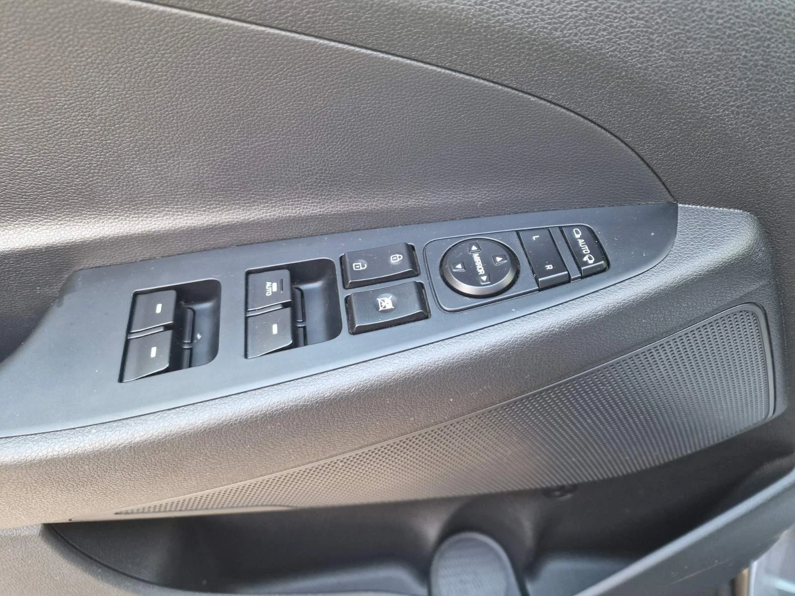 Hyundai Tucson 1.6I-������-NAVI-CAMERA-EU6 | Mobile.bg � ����������� 13