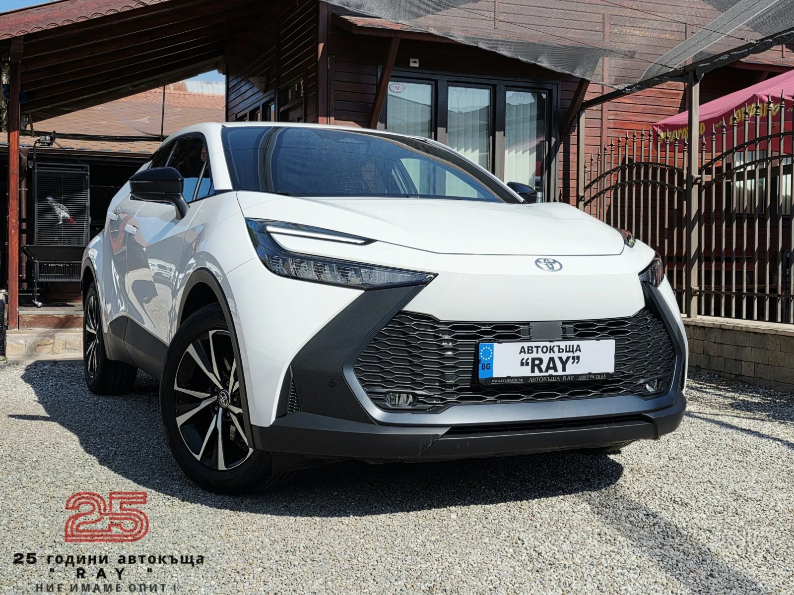 Toyota C-HR 2.0/PLUG-IN-HYBRID/11.000км./DISTRONIC/LINE-ASSIST