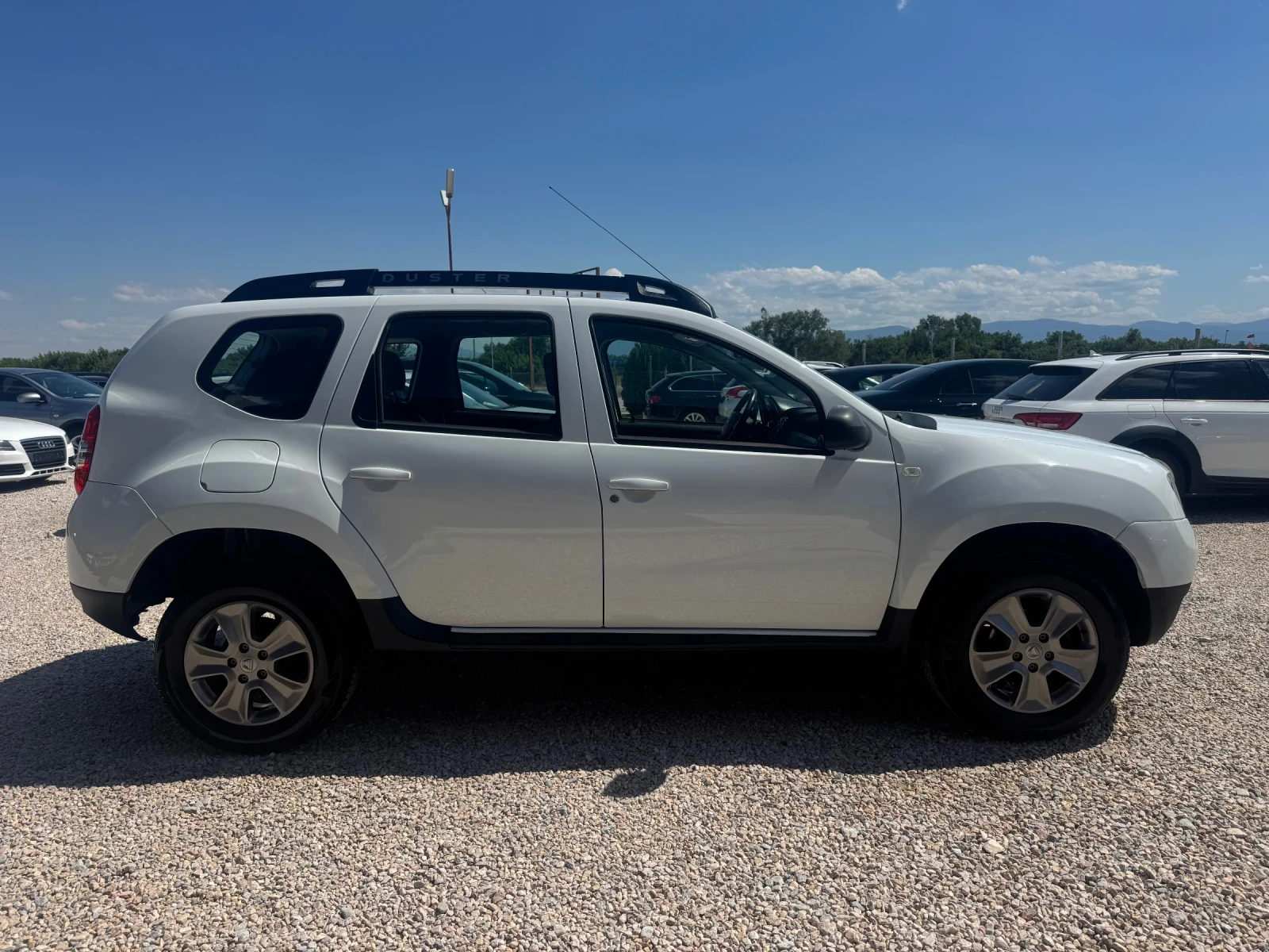 Dacia Duster * 1.6i* GPL* 105к.с* Navi* , снимка 5 - Автомобили и джипове - 55232003