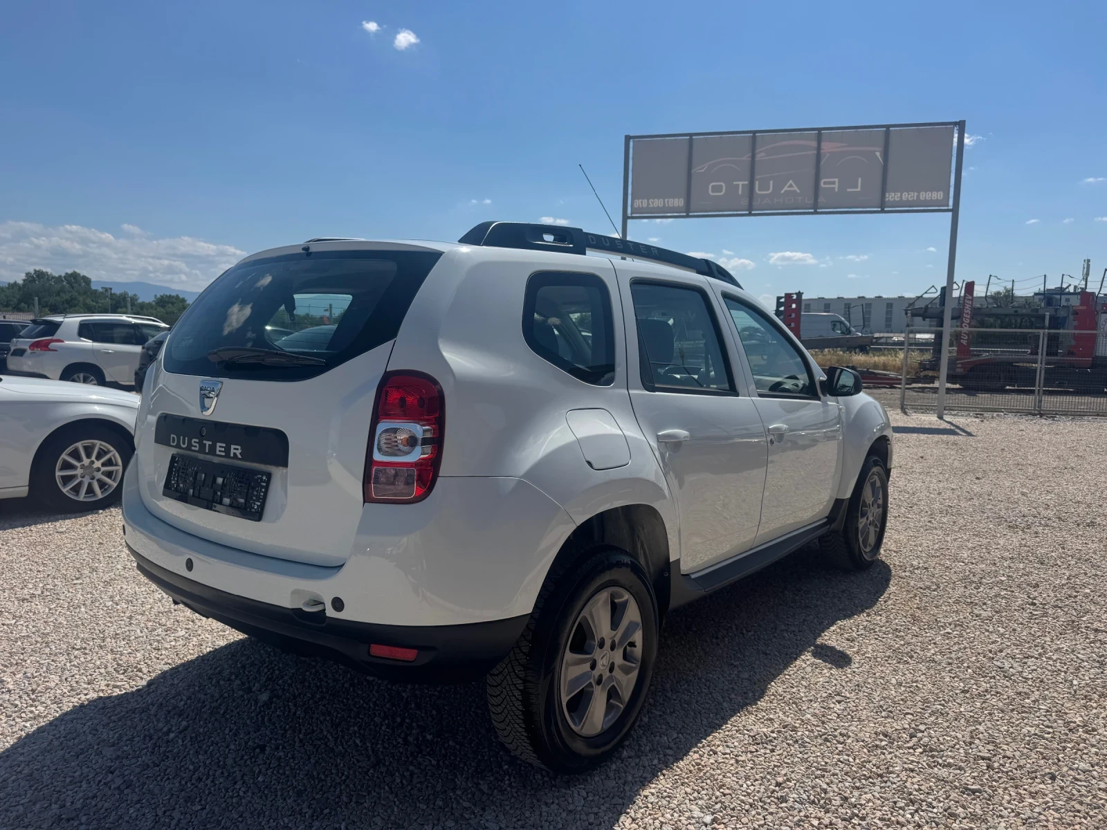 Dacia Duster * 1.6i* GPL* 105к.с* Navi* , снимка 3 - Автомобили и джипове - 55232003