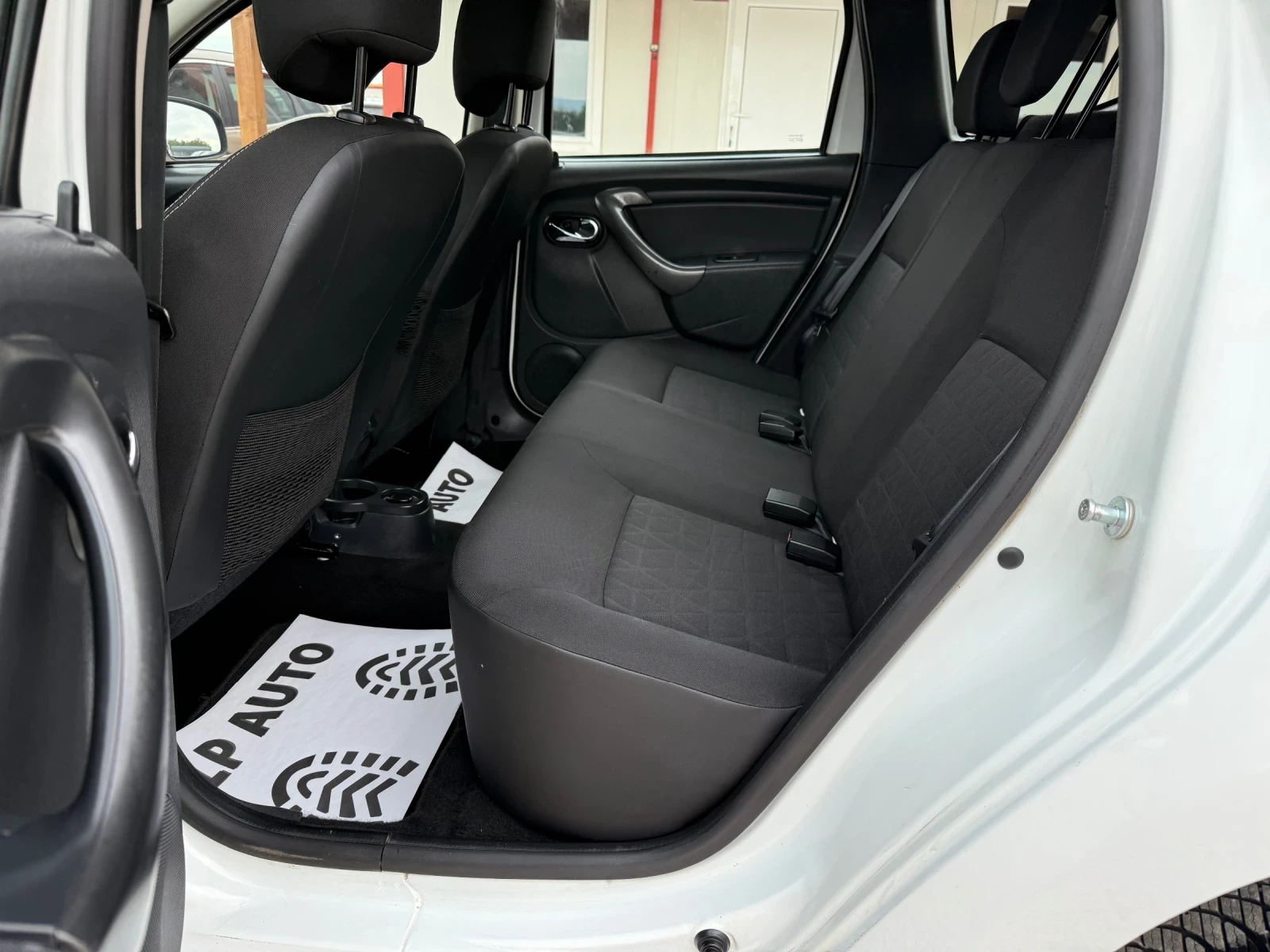 Dacia Duster * 1.6i* GPL* 105�.�* Navi*  | Mobile.bg � ����������� 11
