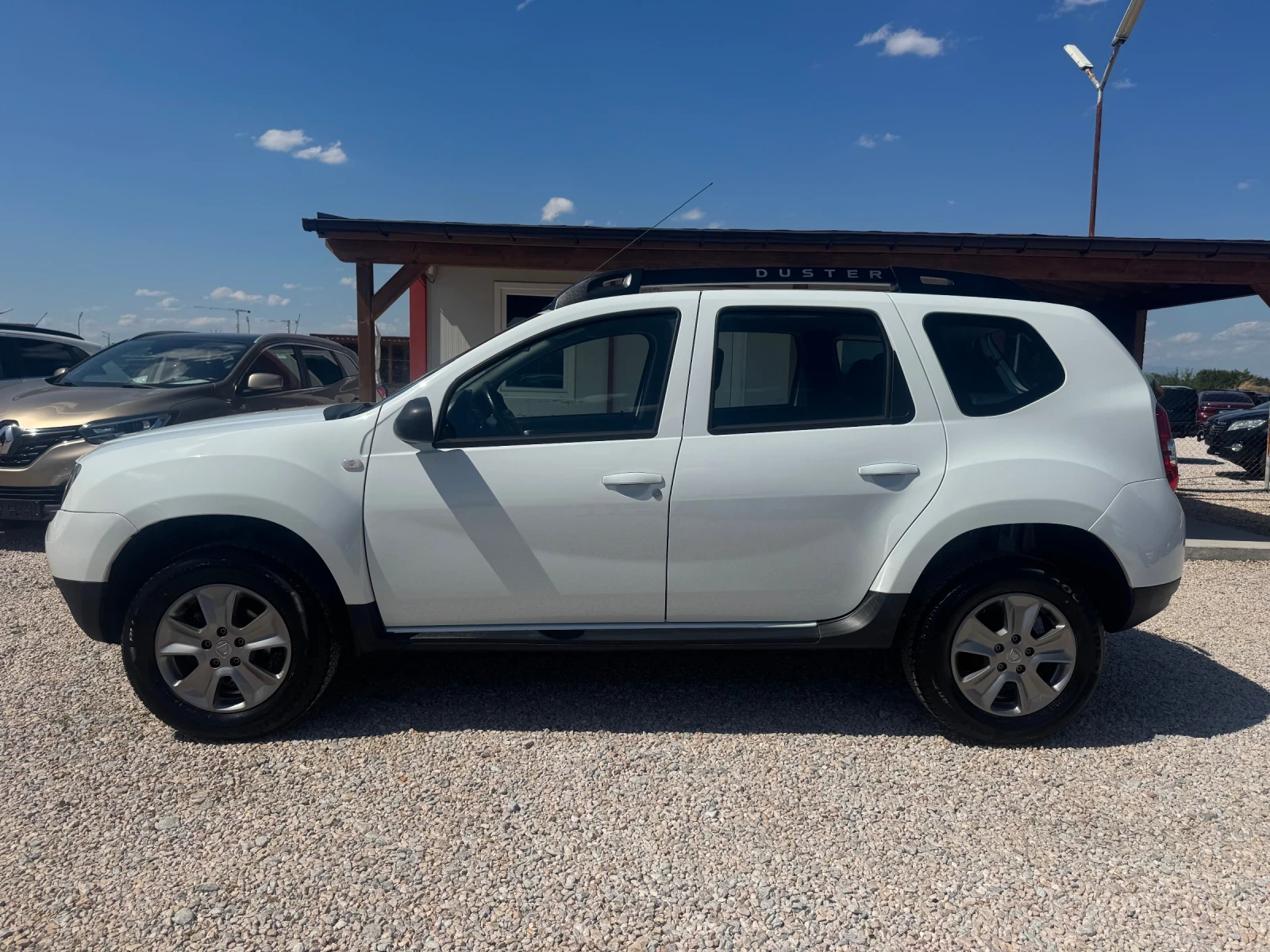 Dacia Duster * 1.6i* GPL* 105к.с* Navi* , снимка 6 - Автомобили и джипове - 55232003