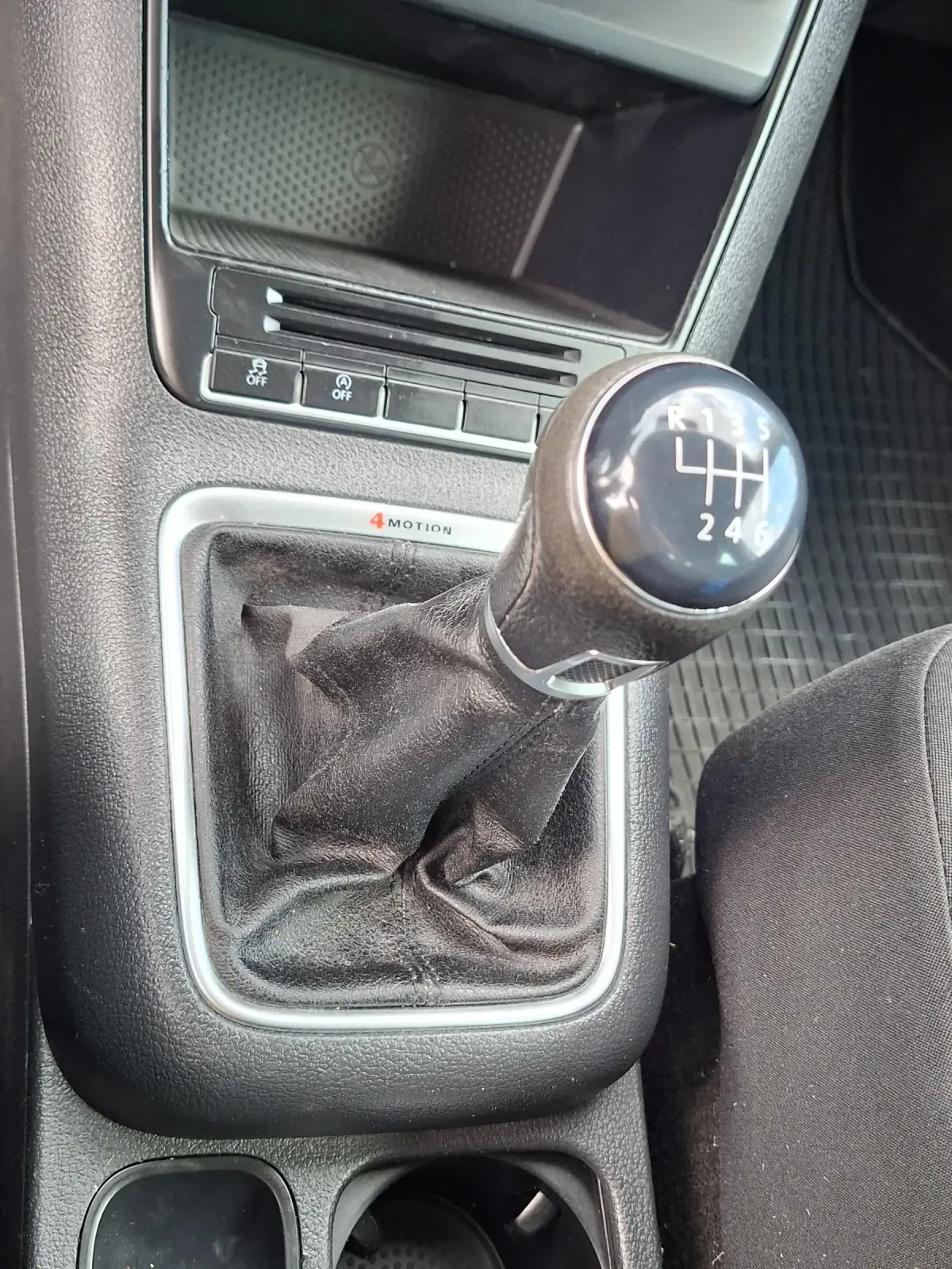 VW Tiguan 2.0 TDI 140/ 4X4/ 202.000km, снимка 11 - Автомобили и джипове - 55611443